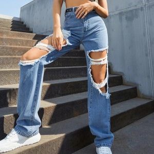 High waisted ripped baggy jeans